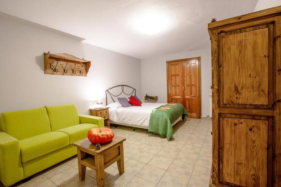 Hostal Antiguo Hospital Линарес-де-Мора Экстерьер фото